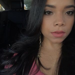 Meet your Posher, Adania